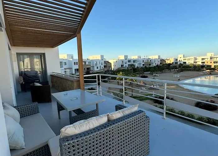 Luxurious Penthouse Apartment *